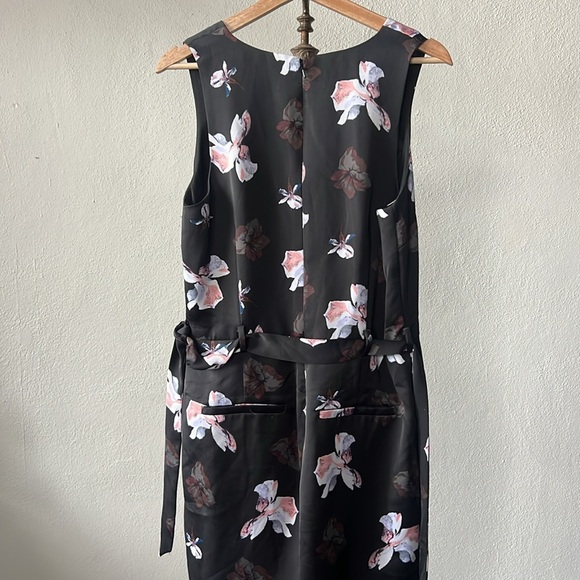NWT Banana Republic Floral Jumpsuit Size 8 - Picture 4 of 4